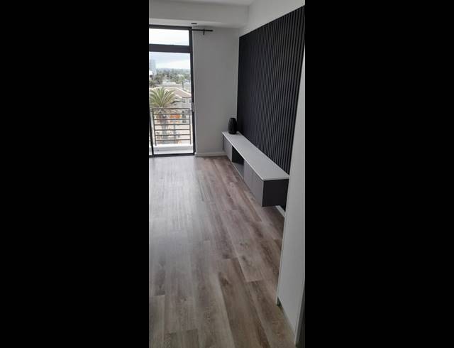 2 BEDROOM PROPERTY TO RENT IN BLOUBERG BEACHFRONT